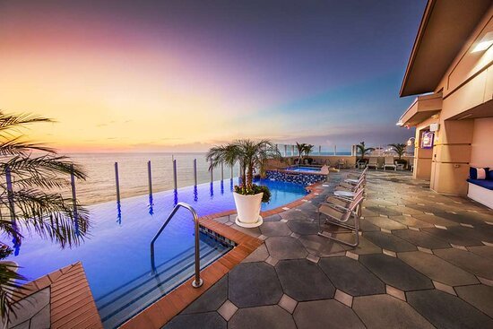 Virginia Beach Hotels Oceanfront with Balcony