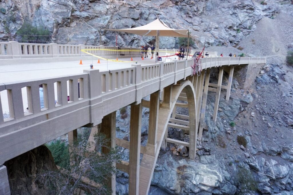 bridge to nowhere hike